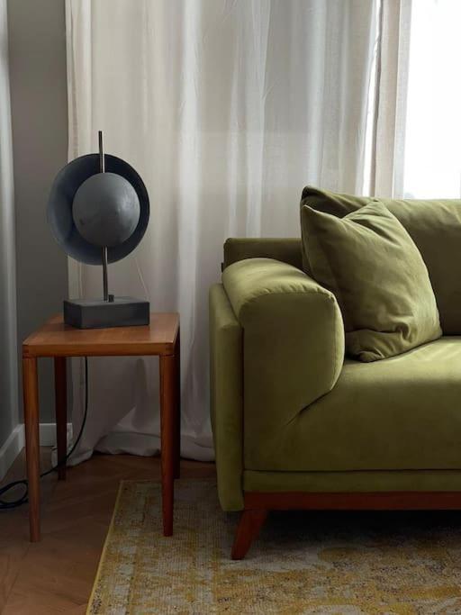 Stunning 1Bd Flat With 50M2 Terrace In The City Center Bukares Bagian luar foto