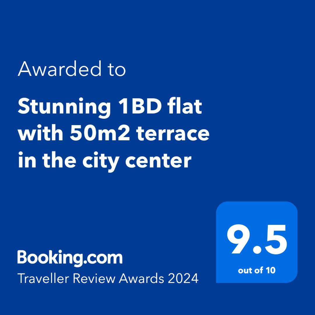 Stunning 1Bd Flat With 50M2 Terrace In The City Center Bukares Bagian luar foto
